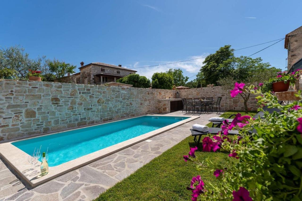 Villa Stonehouse Umag Exterior foto